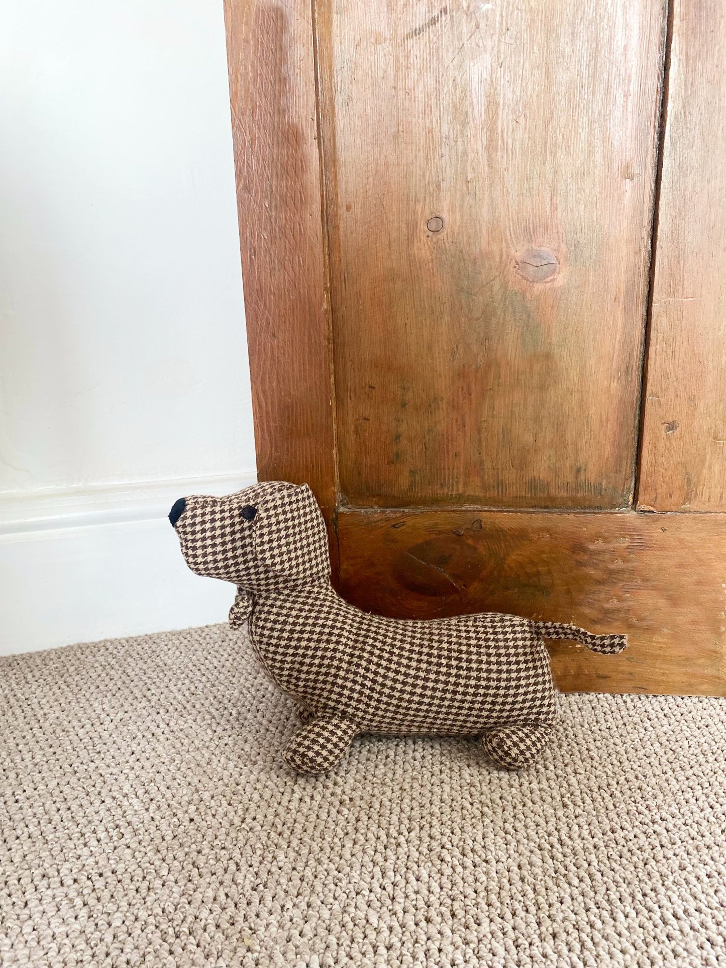 Brown Dachshund Doorstop - 32cm