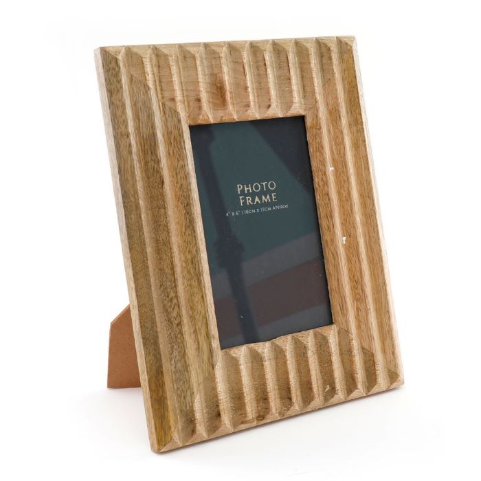 Natural Wooden Ribbed Picture Frame 4x6"