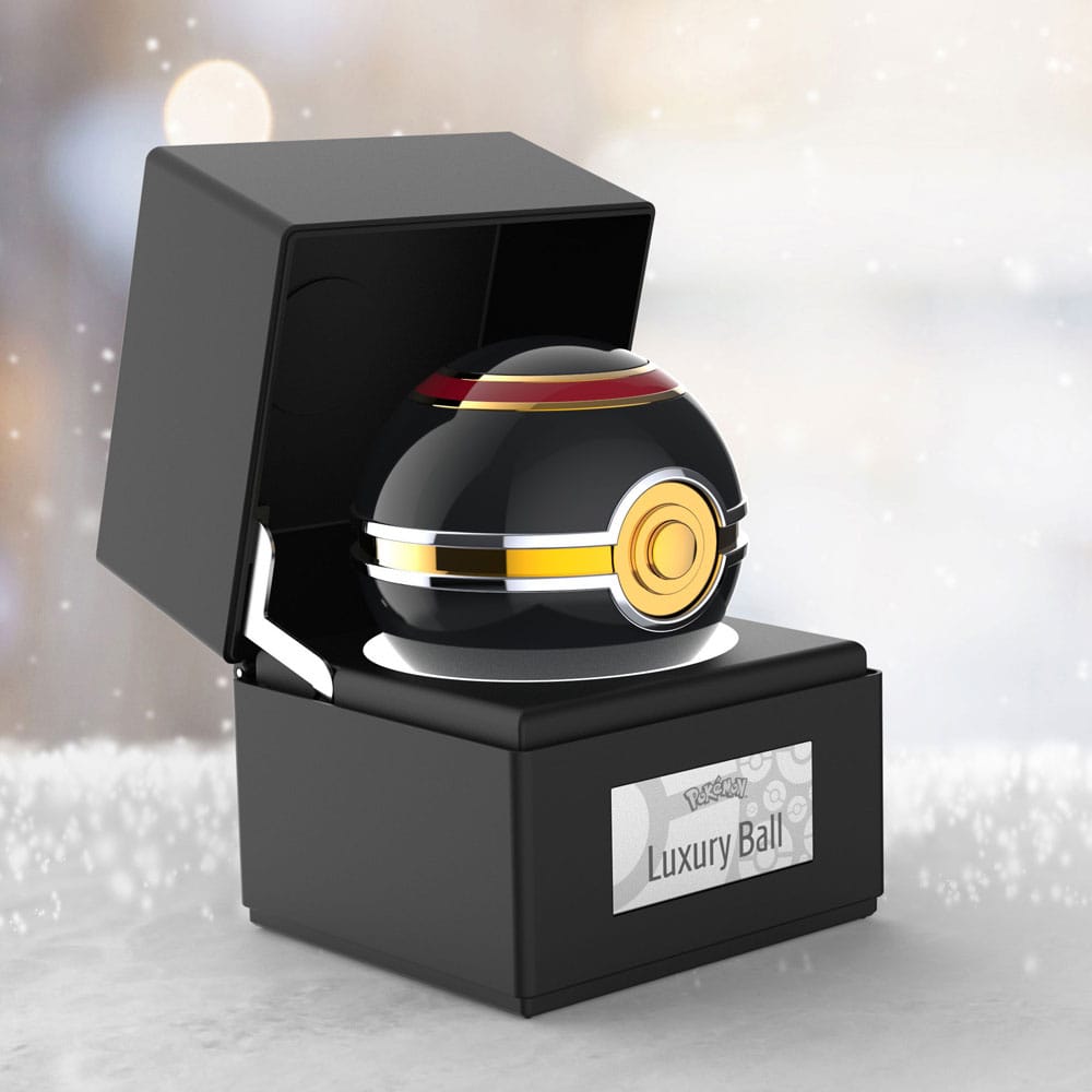 Pokémon Luxury Ball 1/1 Replica